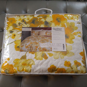 Quilter Collection Queen Mimosa Coverlet Set